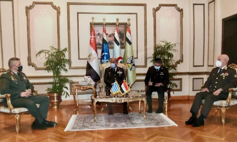 Η κίνηση – ματ του Στρατηγού Φλώρου με την επίσκεψη στην Αίγυπτο